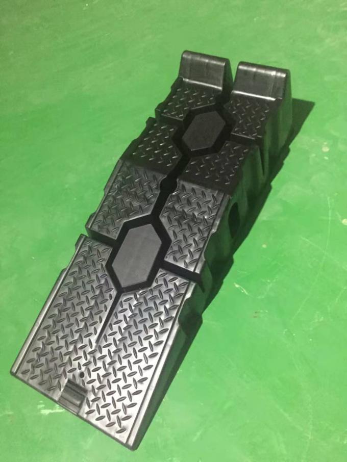 Black SUV Sturdy 2T Heavy Duty Plastic Car Ramps